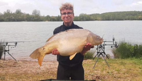 A 35 lb carp from Lepinet South, alban, May 2021
