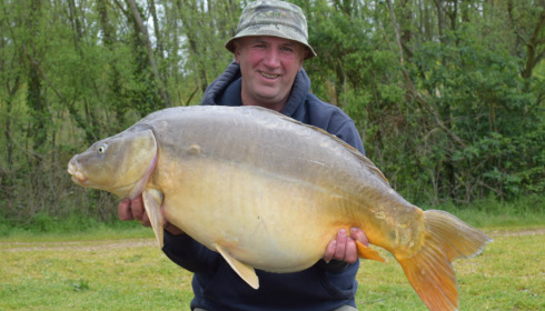 A 42 lb fish from Lepinet South, Apr 2023
