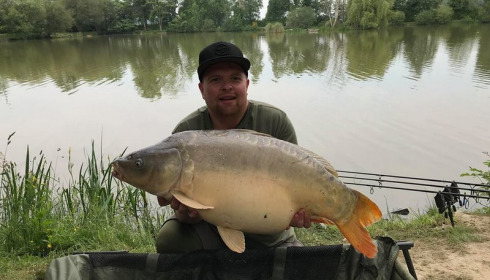 A 33 lb carp from Lillybelle, Richard Catlow, May 2018