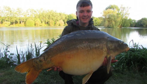 A 37 lb 1 oz carp from Lillybelle, Danny Agg (PB), May 2015