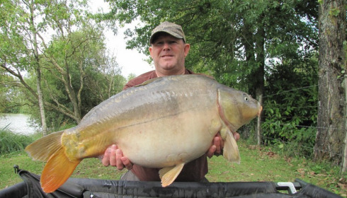 A 25 lb 7 oz carp from Lillybelle, Neil Athorn, Sep 2015
