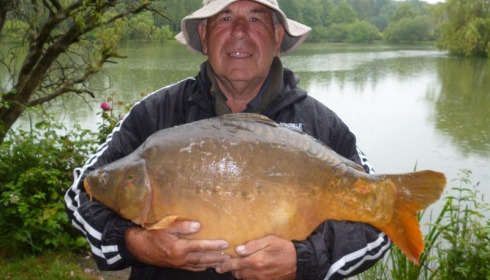 A 32 lb 13 oz carp from Lillybelle, Roy Browning (pb), Jun 2015