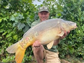 A 30 lb carp from Lillybelle, Simon Currie, Aug 2022