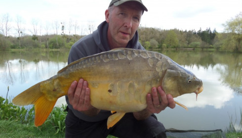 A 20 lb 1 oz carp from Lillybelle, Steve Charters, Apr 2015