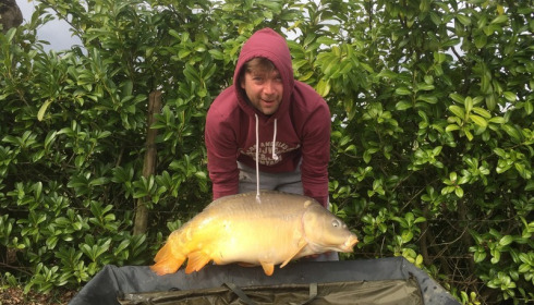 A 40 lb 1 oz carp from Lillybelle, Thomas Hope, Apr 2016