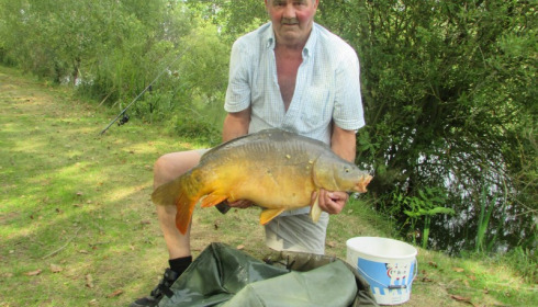A 25 lb 5 oz carp from Lillybelle, Tony Ottewell, Sep 2015