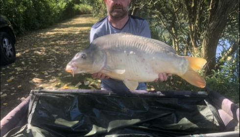 A 27 lb carp from Lillybelle, Richard May, Aug 2018