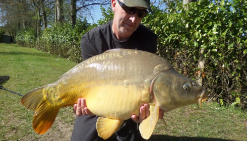 A 22 lb 9 oz carp from Lillybelle, Steve Charters, Apr 2015