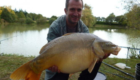 A 24 lb carp from Lillybelle, Mark Russell, Oct 2014