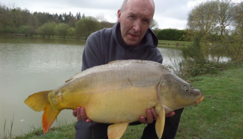 A 21 lb 2 oz carp from Lillybelle, Steve Charters, Apr 2015