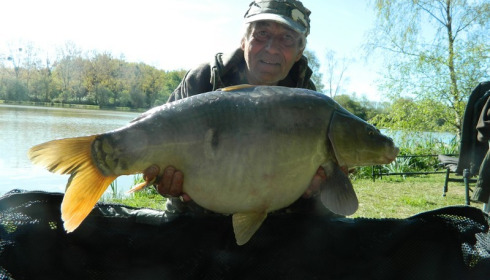 A 21 lb carp from Lillybelle, Ian Colyer, May 2016