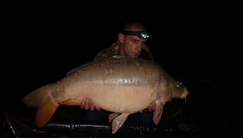 A 33 lb 6 oz carp from Lillybelle, Kevin Holbrook, Aug 2015