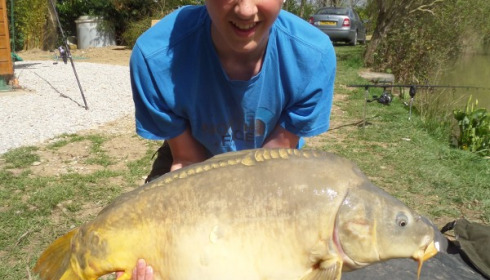 A 33 lb 2 oz carp from Lillybelle, Ollie Charters, Apr 2015