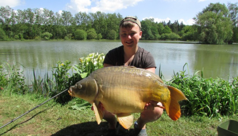 A 25 lb 2 oz carp from Lillybelle, Danny Agg, May 2015