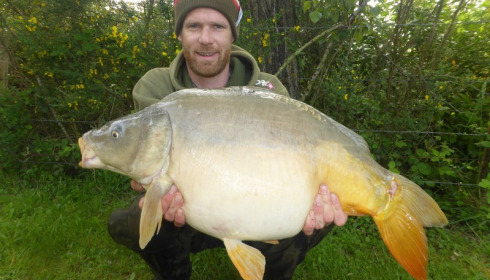 A 25 lb carp from Lillybelle, Tim Johnson, May 2016