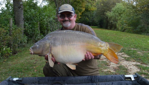 A 26 lb carp from Lillybelle, David Tomkinson, Oct 2015