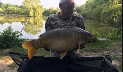 A 30 lb carp from Lillybelle, Barry Blackmore, May 2019