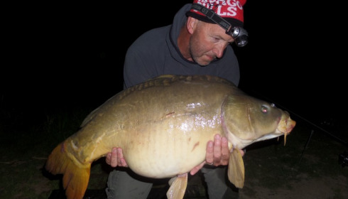 A 33 lb carp from Lillybelle, Steve Charters, Apr 2015
