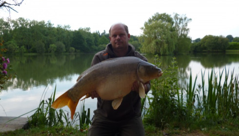 A 33 lb 1 oz carp from Lillybelle, Mark Browning, Jun 2015