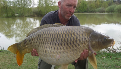 A 38 lb 1 oz carp from Lillybelle, Steve Charters, Apr 2015