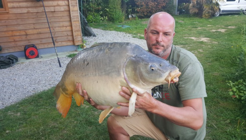 A 41 lb 8 oz carp from Lillybelle, Jon Blackall, May 2017