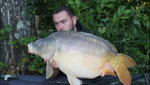 A 25 lb 2 oz carp from Lillybelle, Liam Payne, Aug 2018