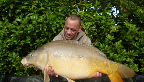 A 27 lb 10 oz carp from Lillybelle, Damien Owen, Aug 2015