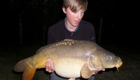 A 34 lb 2 oz carp from Lillybelle, Ollie Charters, Apr 2015