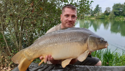 A 37 lb carp from Lillybelle, Barry Farmer, Sep 2021