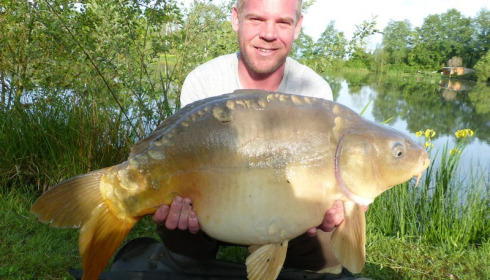 A 24 lb carp from Lillybelle, Dave Appleby, May 2016
