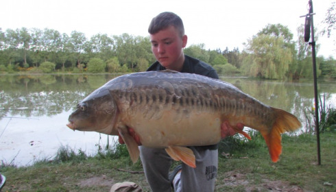A 24 lb 15 oz carp from Lillybelle, Danny Agg, May 2015