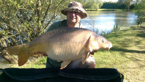 A 26 lb 2 oz carp from Lillybelle, Shane Welch, May 2016