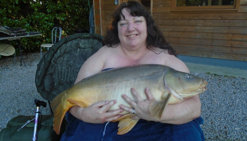 A 27 lb carp from Lillybelle, Sandra Smith, May 2017