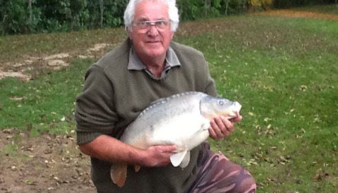 A 22 lb carp from Lillybelle, Don Sheward, Oct 2015