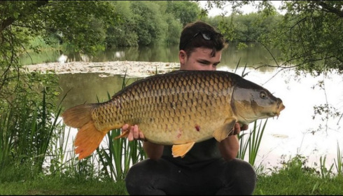 A 32 lb 7 oz carp from Lillypool, Harry Neal, May 2018