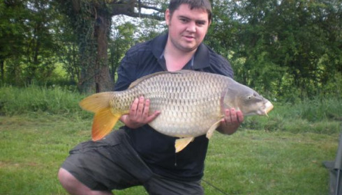 A 28 lb 3 oz carp from Lillypool, Alan Pattinson aka the lone ranger, Apr 2011