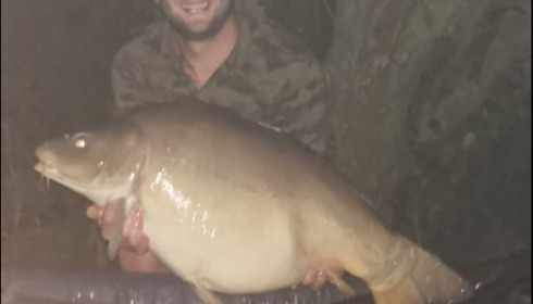 A 40 lb 5 oz carp from Lillypool, Darren Key, Sep 2019