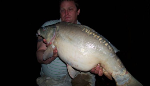 A 28 lb 3 oz carp from Lillypool, Mar 2010