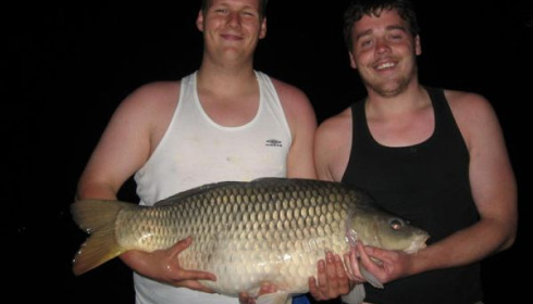 A 36 lb carp from Lillypool,  Steve n John, Apr 2011