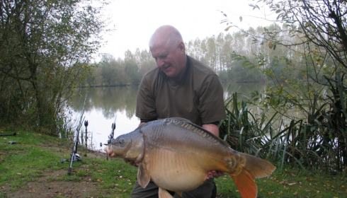 A 34 lb 12 oz carp from Lillypool, Merv Oakenfull, Oct 2014