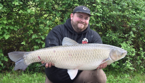 A 33 lb 11 oz carp from Lillypool, Scott Oakley, Apr 2018