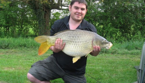 A 28 lb 3 oz carp from Lillypool, Alan Pattinson aka the lone ranger, Apr 2011