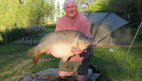 A 42 lb 5 oz carp from Lillypool, Merv Oakenfull, Apr 2014