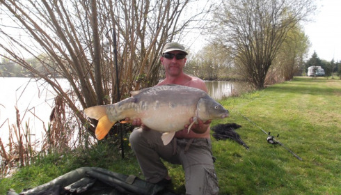 A 24 lb 10 oz carp from Lillypool, Mark, Mar 2012