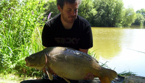 A 25 lb 5 oz carp from Lillypool, Nick Willetts, Jul 2015