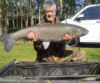 A 33 lb grass carp from Lillypool, Terry Biggs, Apr 2017