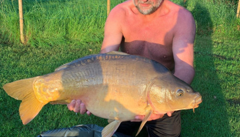 A 26 lb carp from Lillypool, Mark Hilliard, May 2022