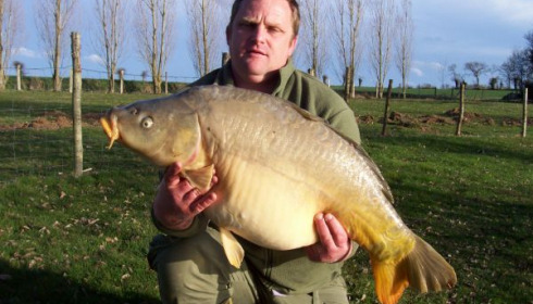 A 28 lb 4 oz carp from Lillypool, Mar 2010