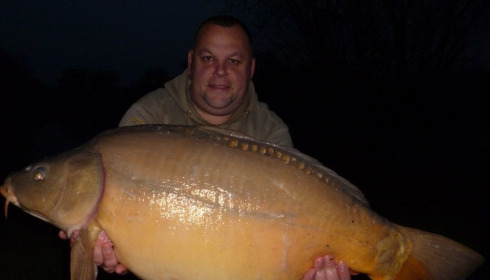A 37 lb carp from Lillypool, Richard (bailiff), Mar 2016