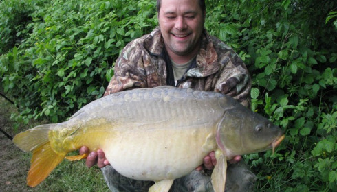 A 22 lb 4 oz carp from Lillypool, Mike Walker, May 2013